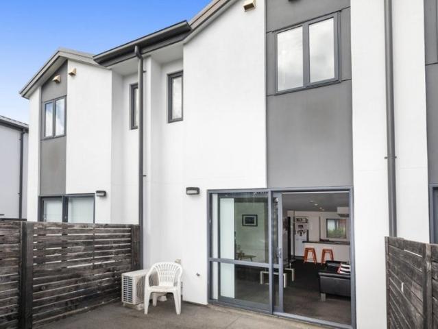 Waltham, 2 bedrooms