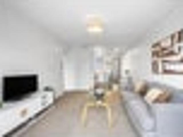 Waltham, 2 bedrooms, $440 pw