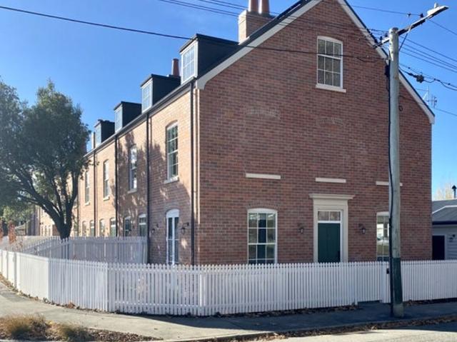 Waltham, 3 bedrooms