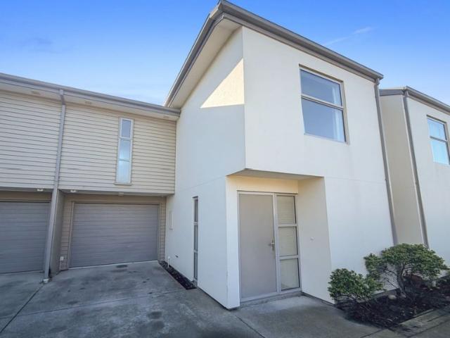 waltham, 3 bedrooms