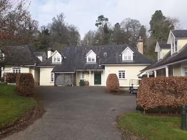 Waltons Grove, Mount Juliet, Thomastown, Co. Kilkenny is for r.