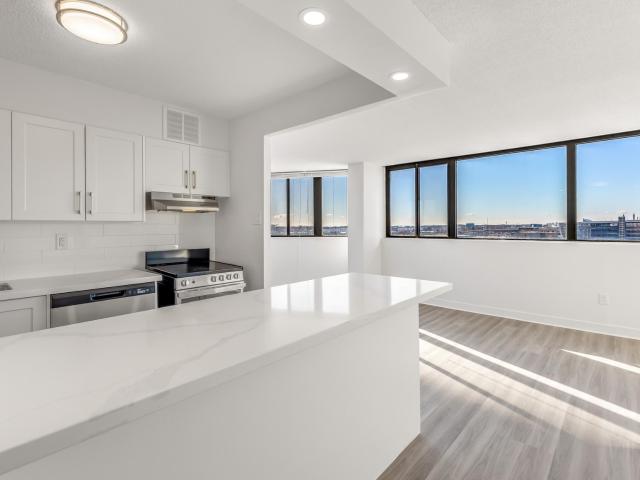 Walden Circle 1 Bedroom Spacious Unit on the 1st Floor Apartment for Rent