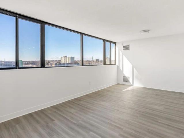 Walden Circle — 1 Bedroom Spacious Unit *Free Rent Incentive