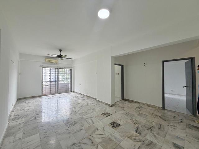 Walk Near To LRT Cempaka Rare Low Density Pandan Puteri Condo For Sale