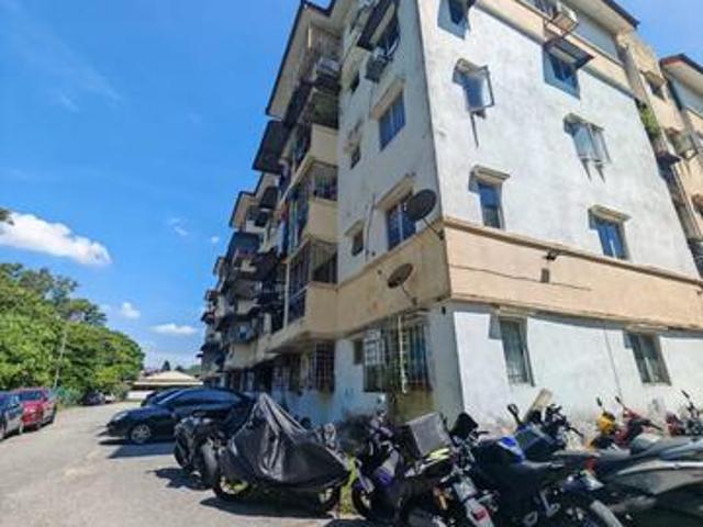 Walk Distance to Mrt bus stop LEVEL 1 Apartment CHERAS AWANA BT 9