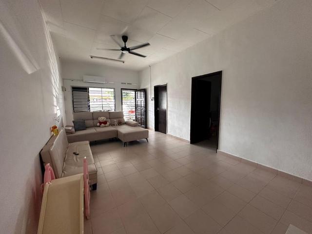 Walk to eat shop live conveniently Skudai 1 storey below market price