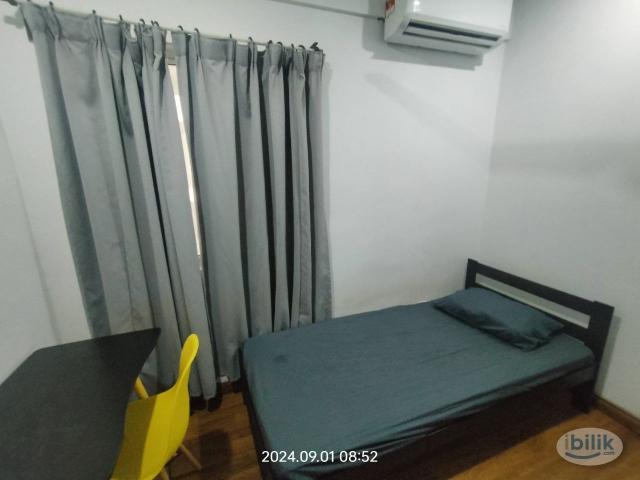 [WALK TO LRT] Choice Rooms, Seri Puteri Condo, Cheras, Attached bath, FF