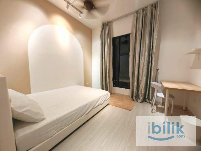 Walk to LRT & Supermarket. Just Refurbished. Fully Furnished. ALL Brand New. Move in Ready Rhythm Avenue, USJ 19