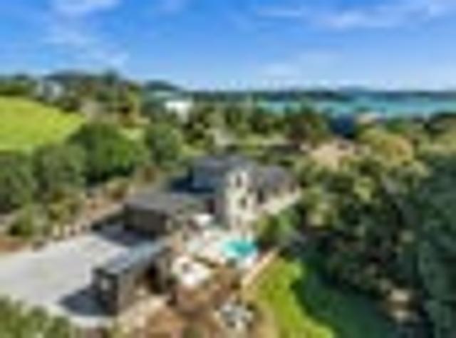 Walk to the beach and village ideal location