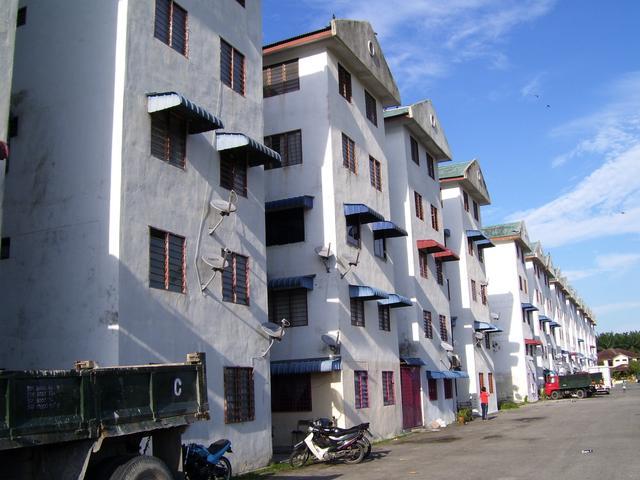 Walk up Flat Taman Jawi Jaya 495sf High Floor 2 Room Sungai Jawi
