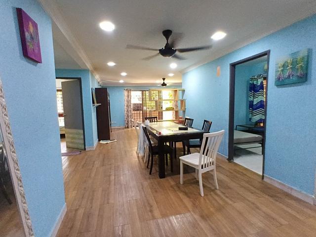 WALKING DISTANCE MRT SURIAN CORNER UNIT LEVEL 1 Palm Spring Damansara
