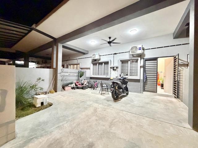 Walking distance Quayside mall Teres 1tingkat seksyen 29 shah alam