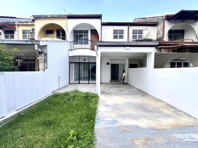WALKING DISTANCE TO MRT 2 Storey Terrace House Taman Jelita Kajang