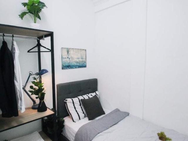 Walking distance to Mrt Surian Fully Furnished Single Room at Salvia Apartment