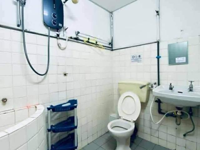 Walking Distance to One Utama Immediate Move in Bandar Utama