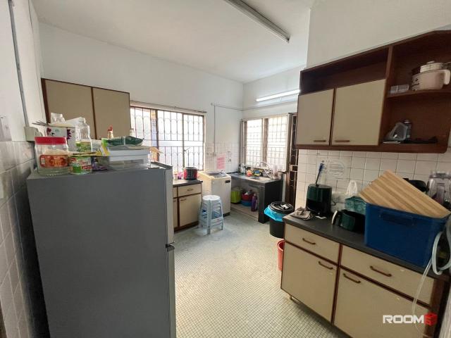 ❗Walking Distance to LRT ❗ ❗ Nice and Cozy room in SS2 ❗