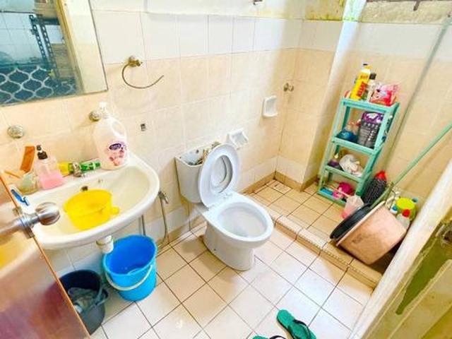 Walking distance to Surau Double Storey Terrace Bandar Putra Permai