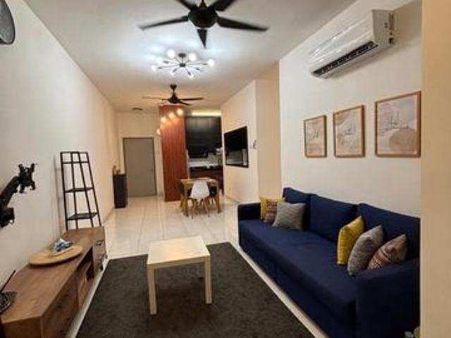 WALKING DISTANCE TO SCHOOL APARTMENT SERI AKASIA PUCHONG PRIMA Sale