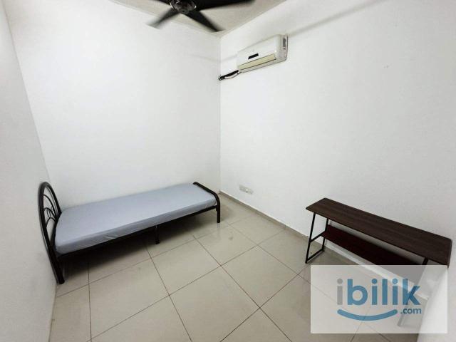 Walking distance to TTDI MRT Single Room at SS20, Damansara Kim, Petaling JayaLow Deposit