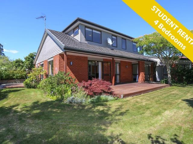 Walking distance to UC – 4 large bedrooms – A must see