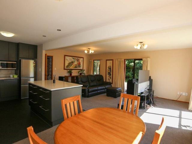 Walking distance to UC – 4 large bedrooms – A must see