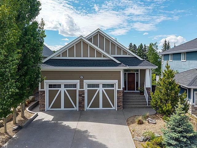 Walkout Bungalow Backing Onto Protected Greenspace!