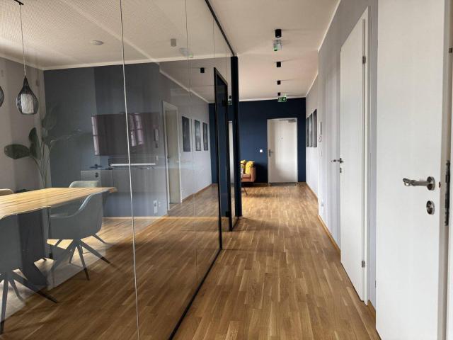 Wals: Hochwertiges Büro / Praxis mit ca. 198 m²