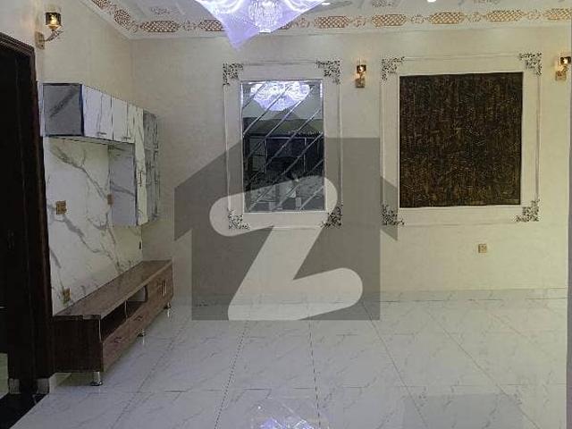 10 Marla New House Available For Rent In Wapda Town Phase 2