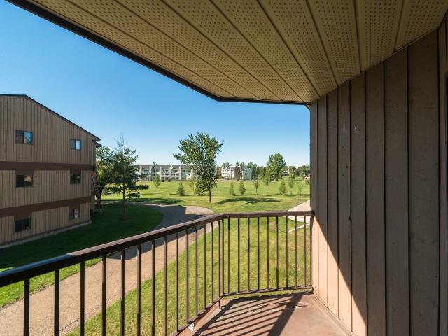 Warwick Apartments 2 Bedroom Apartment for Rent at 12004 162 Ave Nw, Edmonton, AB T5X 4W9 Dunluce