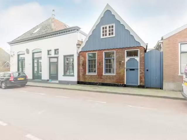Warder 121 Warder