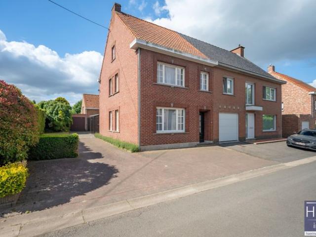 WAREGEM Zeer gunstig gelegen HOB vlakbij centrum Waregem !