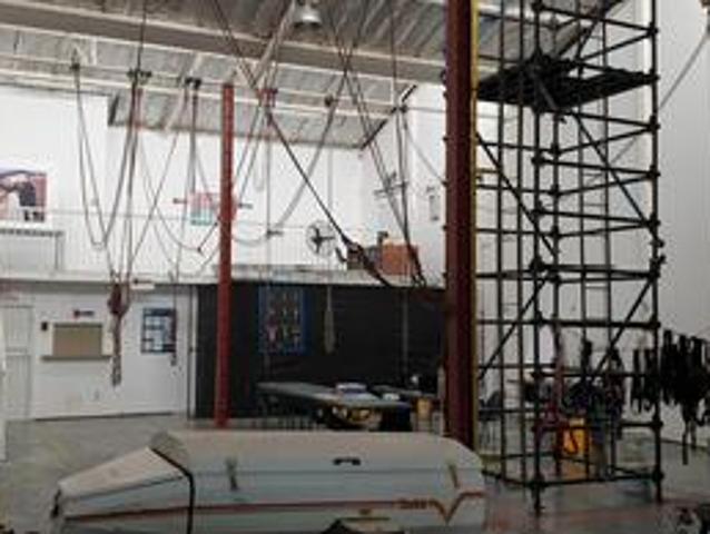 warehouse/ distribution centre/ manu.