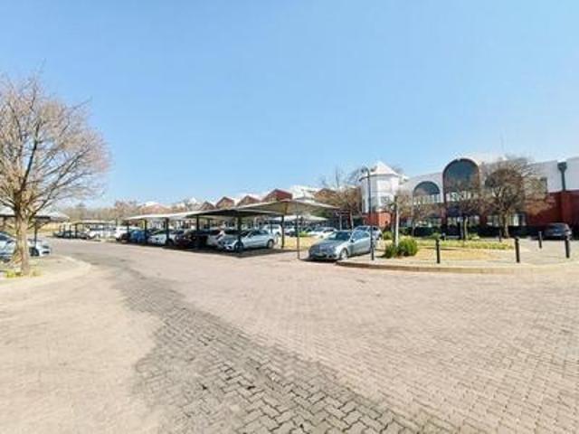 warehouse / distribution centre of 3.