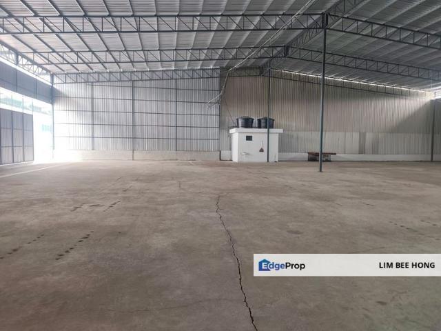 Warehouse For Rent at Changkat