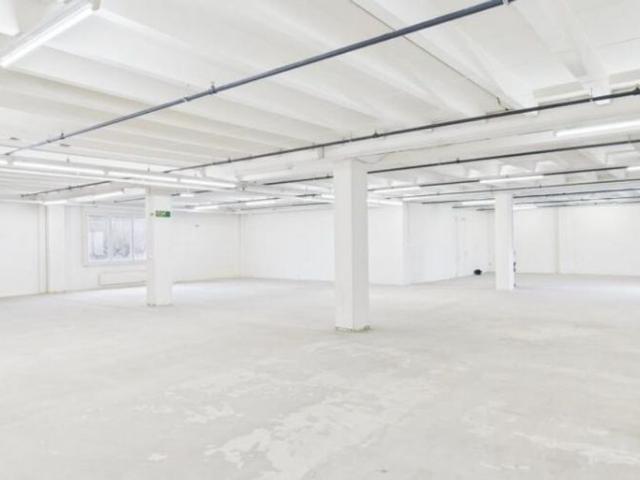 Warehouse for rent in Crissier Ref 28258 | dreamo. Ch