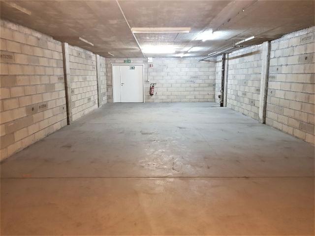 Warehouse for rent in Le Mont sur Lausanne 152 m² | dreamo. Ch