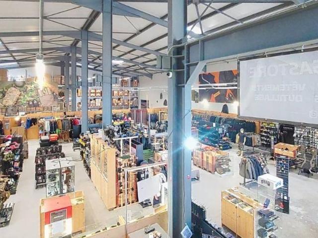 Warehouse for rent in Sion 355 m² | dreamo. Ch