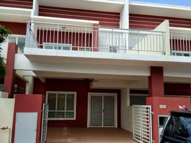 Warisan Villa Nilai House For Rent
