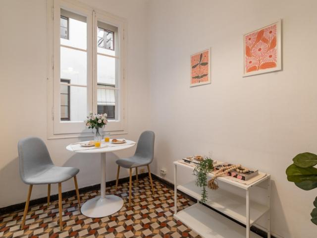 Warm double bedroom in Ciutat Vella