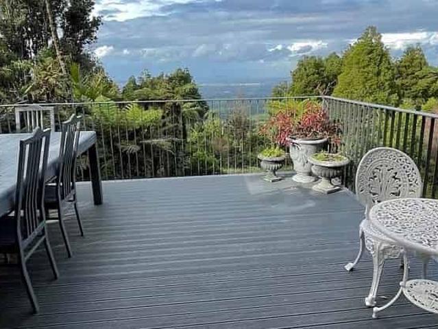 Warm Family Home Large rumpus and amazing views