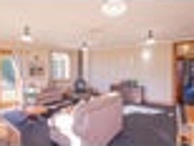 Warm, four bedroom family home