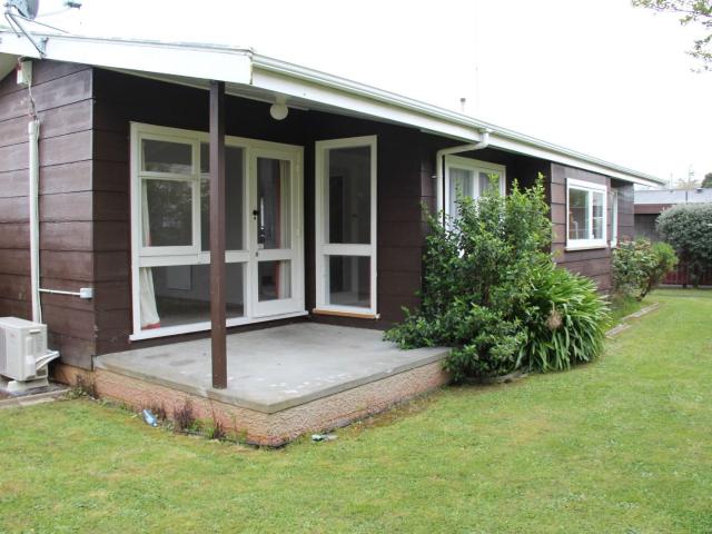 Warm, Private yard & Perfectly Positioned
