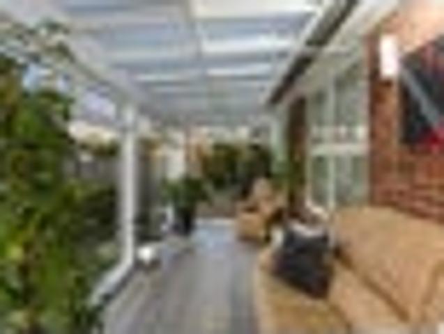 Warm, Sunny & Move In Ready
