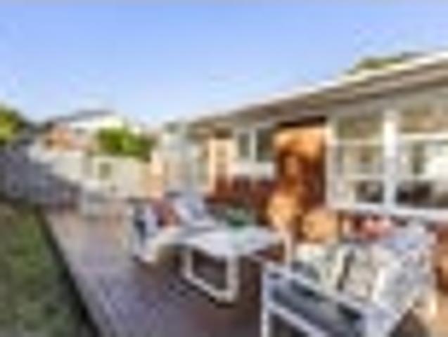 Warm, Sunny & Easy Care Living