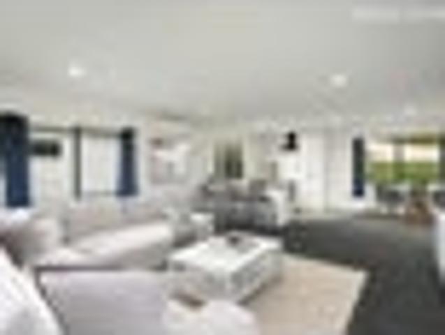 A Family Retreat with Sparkling Views