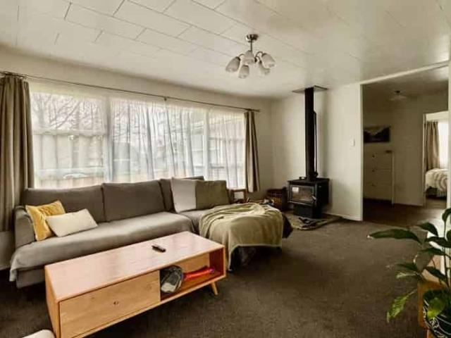 Warm & Secure 3 Bedroom Home in a Desirable Location
