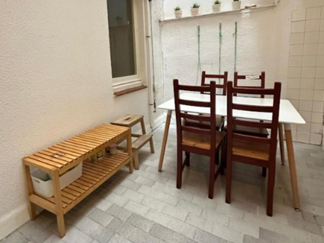 Warm single bedroom in Sarrià