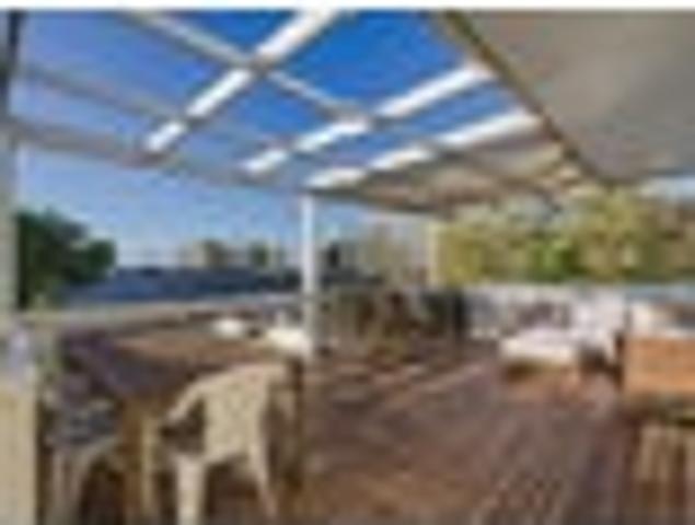 WARM, WELCOMING & PRIVATE!