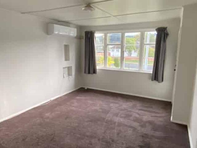 Warm 2 Bedroom Flat with Power Included
