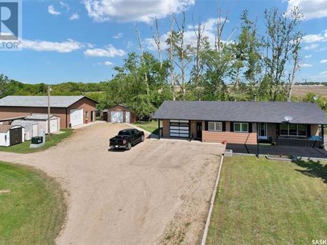 Warman Acreage, Warman, SK, S0K 4S0 house for sale | Listing ID SK007379 | Royal LePage